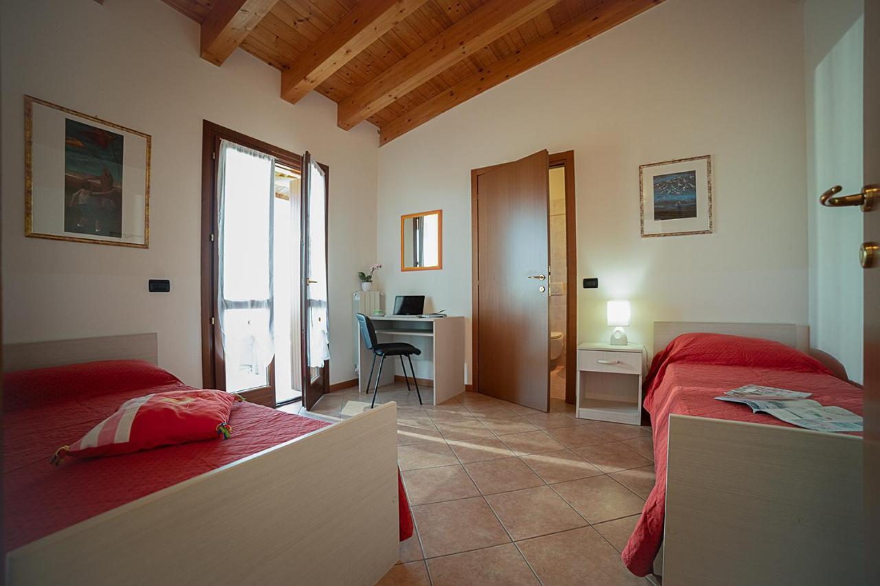 Apartments Eden - Regarda Travel Lazise Bagian luar foto