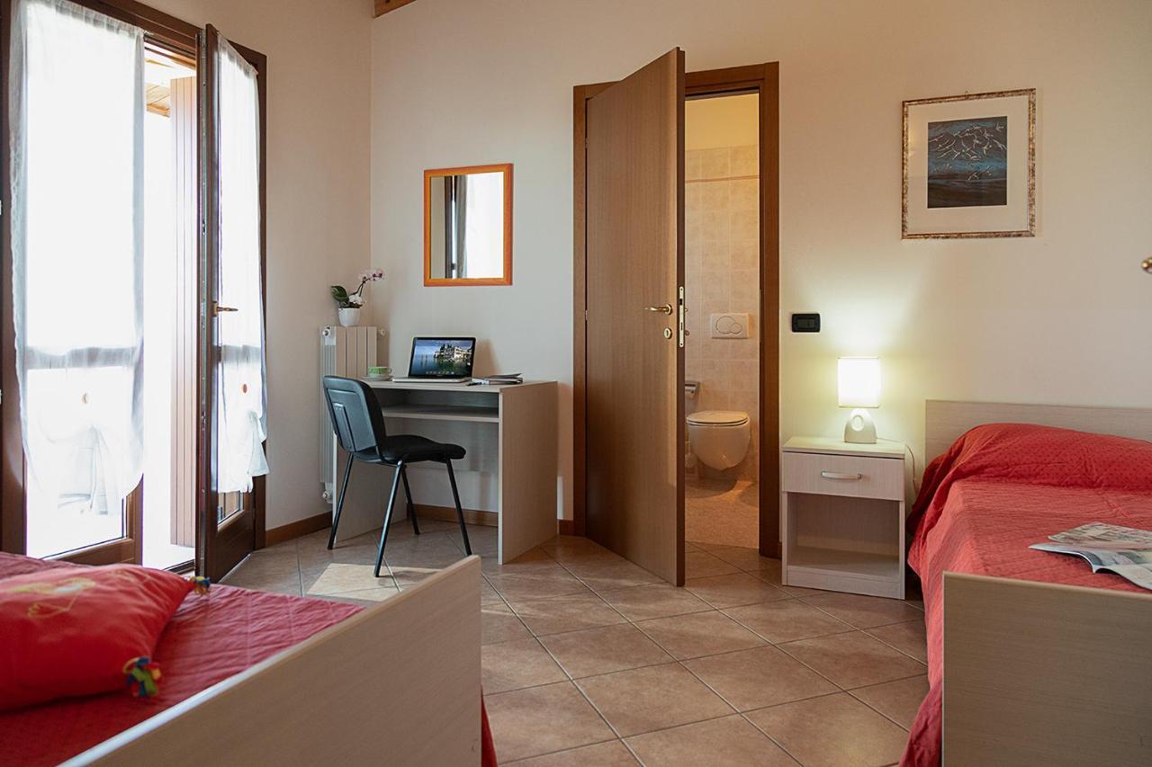 Apartments Eden - Regarda Travel Lazise Bagian luar foto