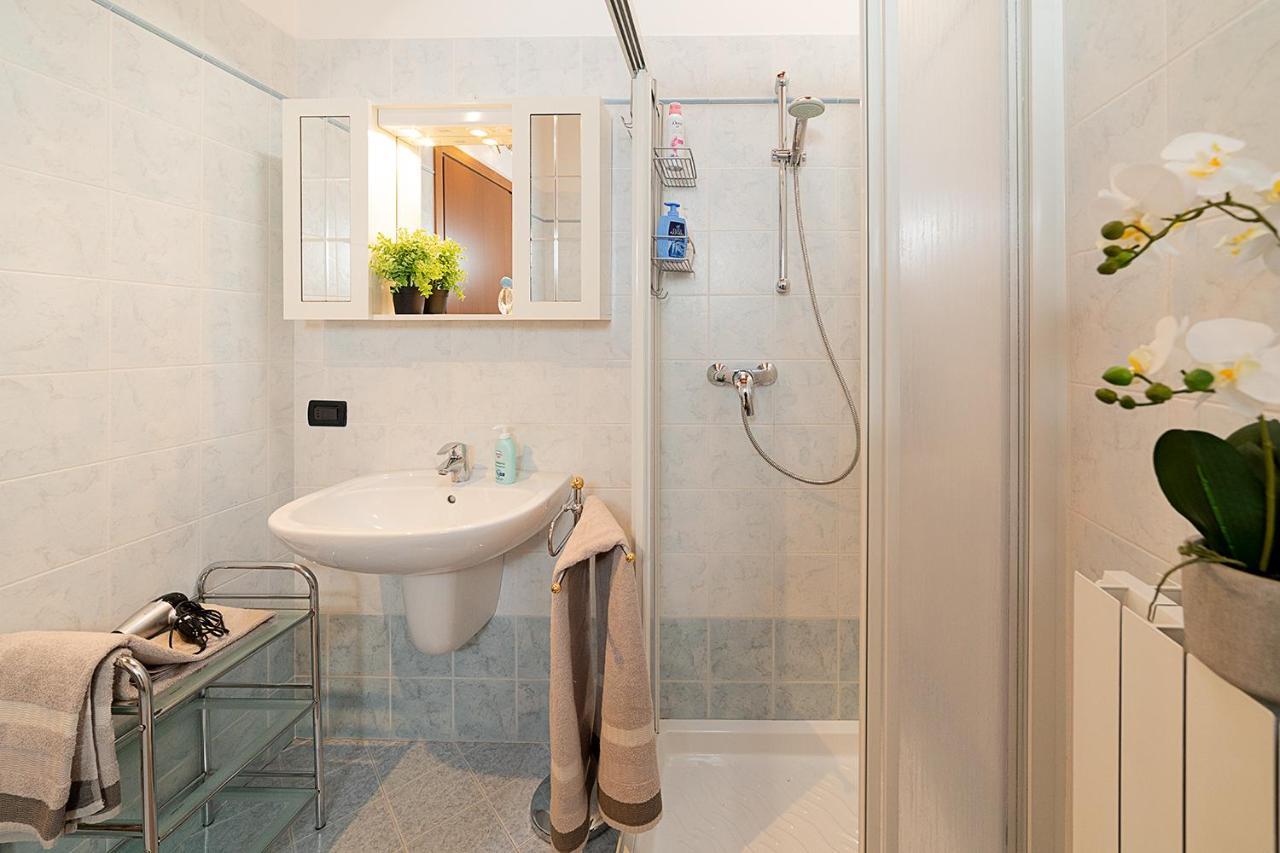 Apartments Eden - Regarda Travel Lazise Bagian luar foto