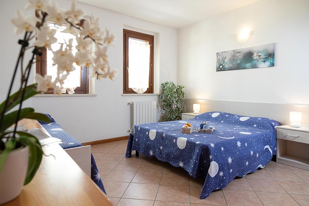Apartments Eden - Regarda Travel Lazise Bagian luar foto