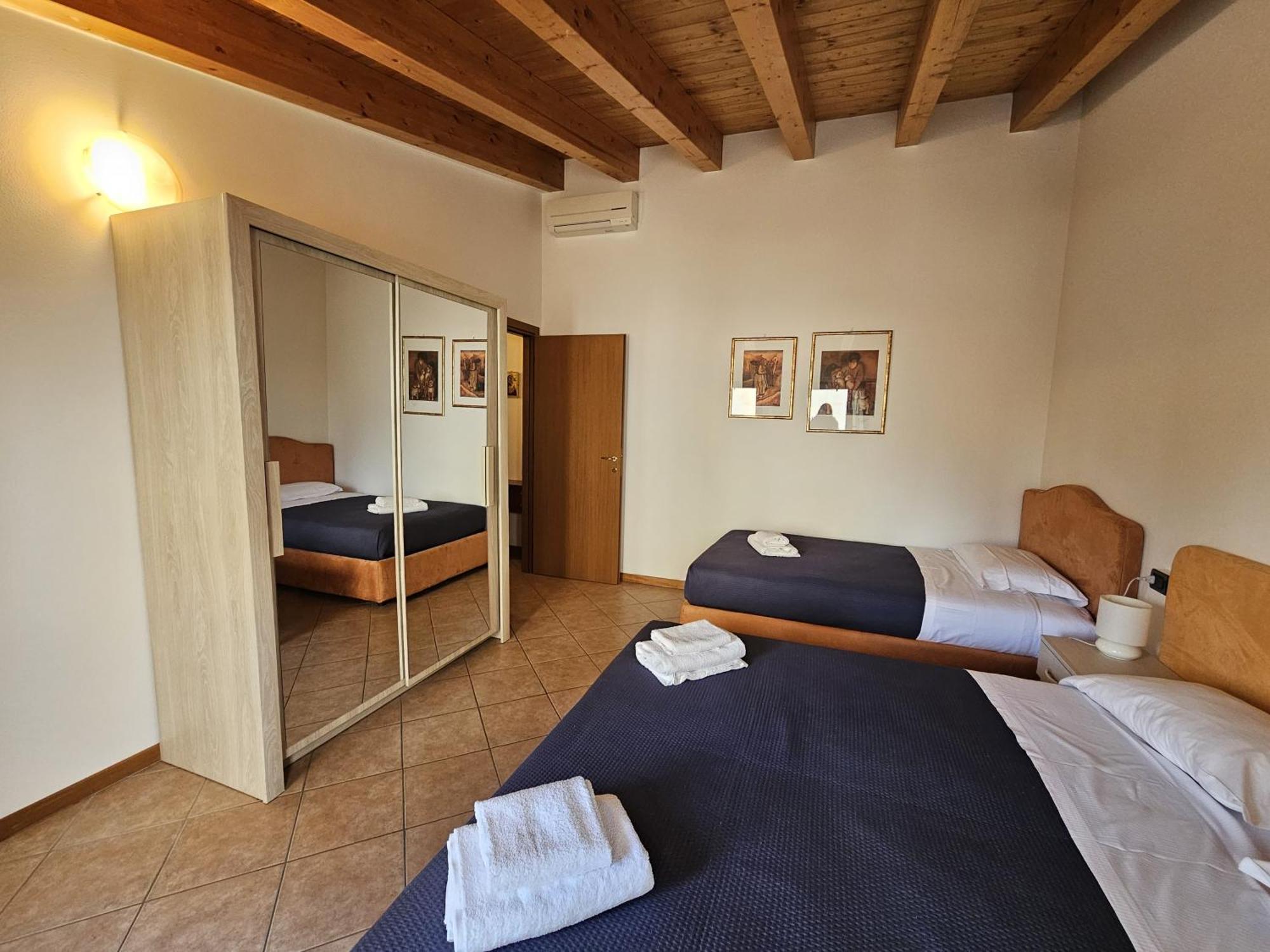 Apartments Eden - Regarda Travel Lazise Bagian luar foto